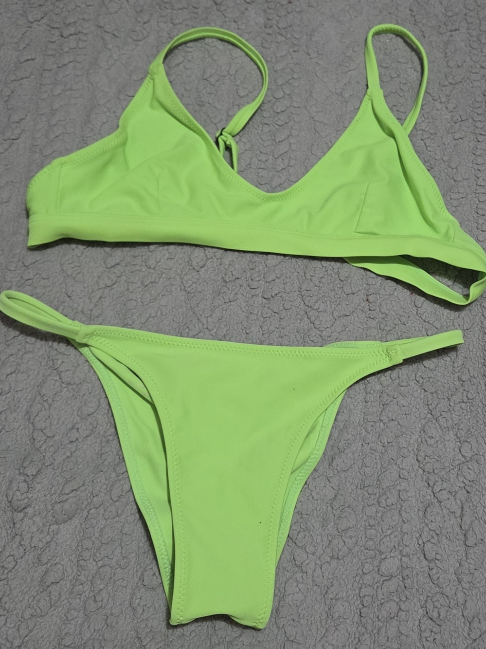 Women’s Neon Green Bikini Set - Classic Two-Piece Swimwear
